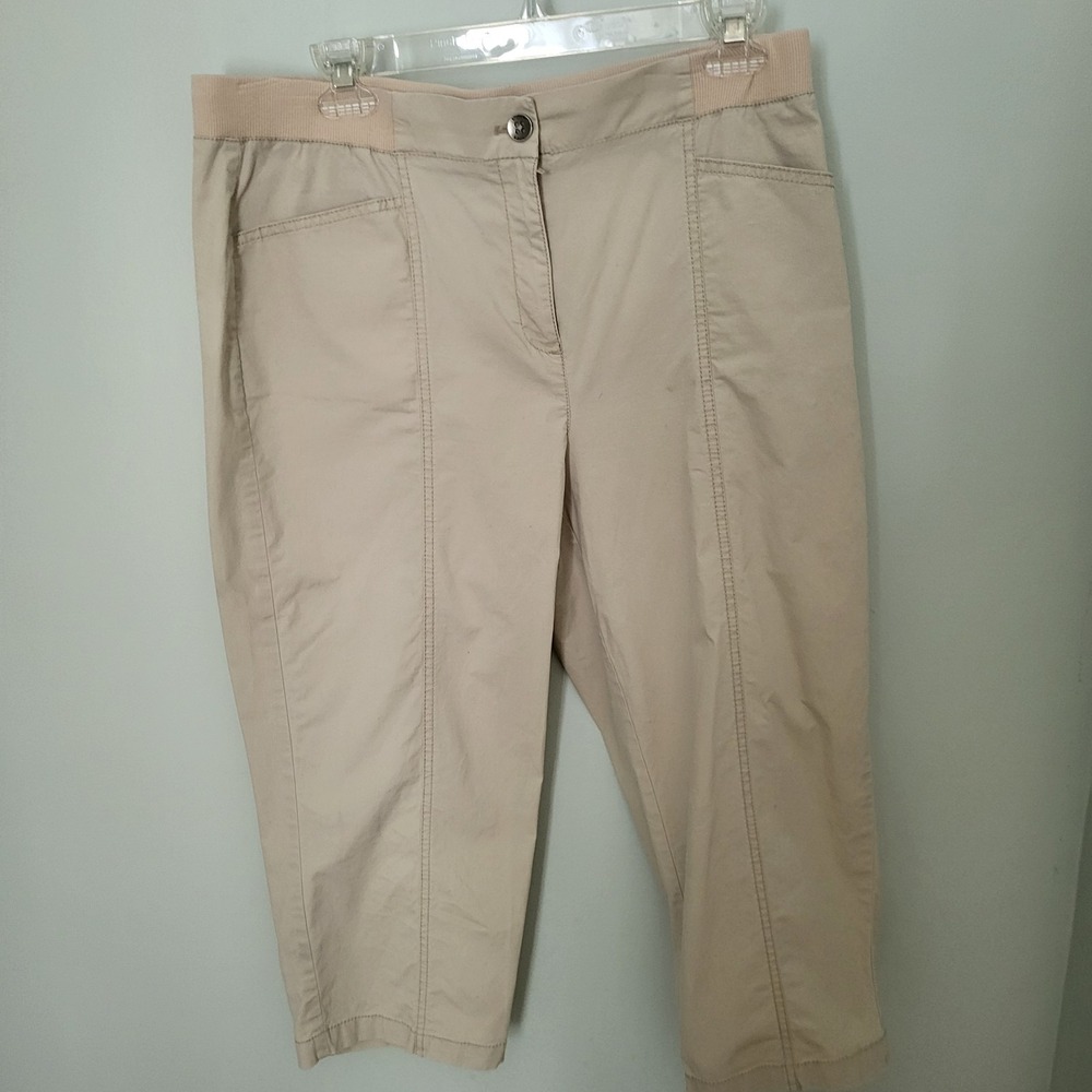 Chico's Women 8/10 Medium Capri Stretch Waist Pockets Beige Capris...